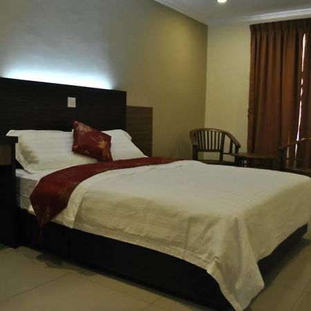 Hotel 18 Carat Malacca Extérieur photo