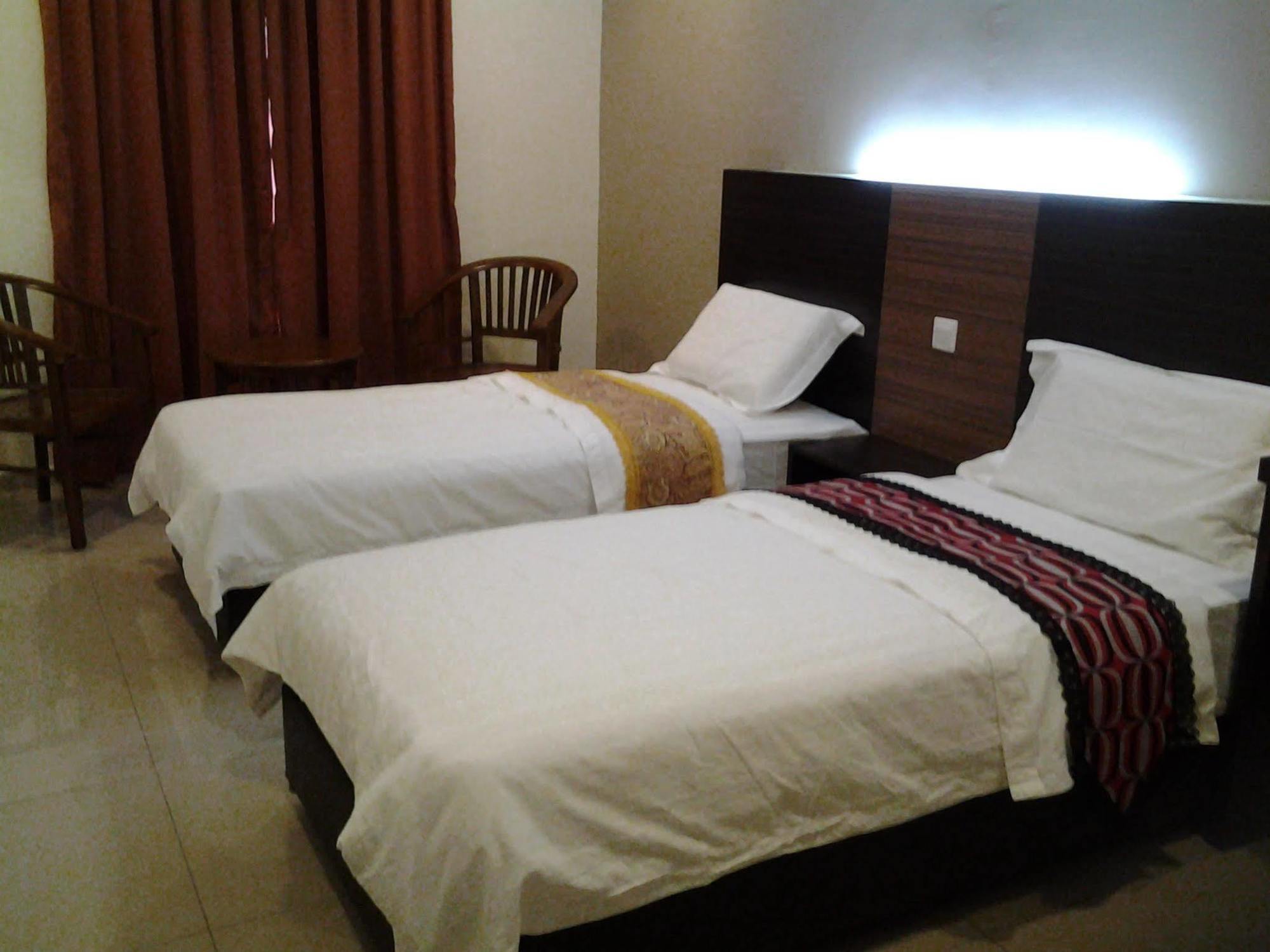 Hotel 18 Carat Malacca Extérieur photo