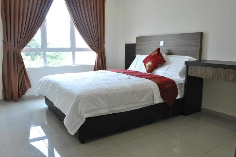 Hotel 18 Carat Malacca Extérieur photo