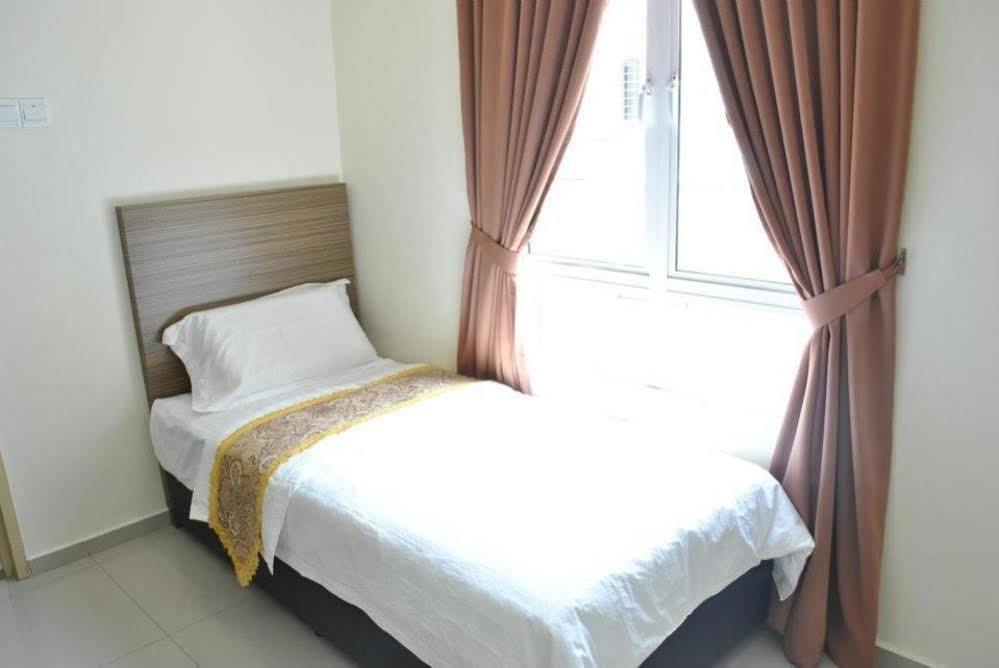 Hotel 18 Carat Malacca Extérieur photo